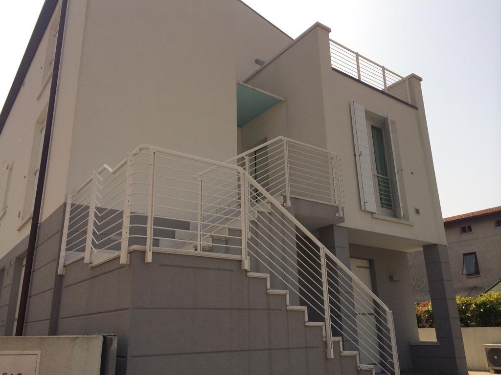 Appartamenti Villa Giulia - Walterigato Apartments Solo Per Famiglie Lido di Jesolo Exteriör bild